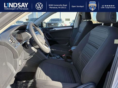 Used 2022 Volkswagen Tiguan S image 9