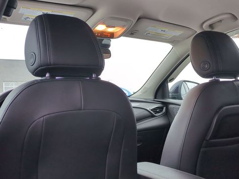 Used 2021 Buick Encore GX Select image 17