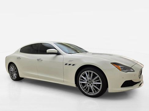 Used 2023 Maserati Quattroporte GT RWD image 4