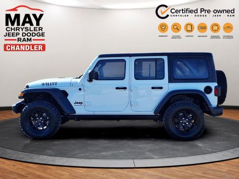 Used 2024 Jeep Wrangler Willys image 17