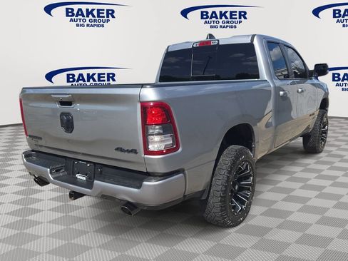 Used 2022 RAM 1500 Big Horn w/ Night Edition AWD/4WD image 3
