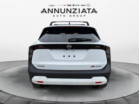 New 2026 Nissan Kicks SR w/ Cold Weather Package image 4
