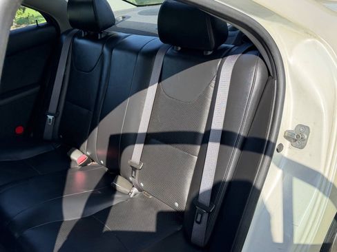 Used 2008 Pontiac G6 GT w/ Premium Package FWD image 11