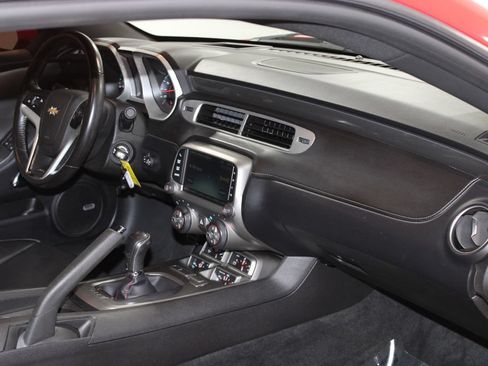 Used 2015 Chevrolet Camaro SS RWD image 26