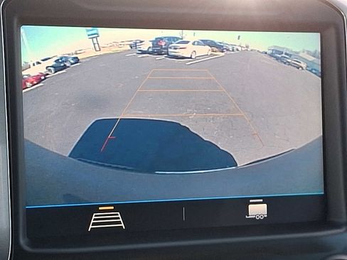 Used 2021 Chevrolet Silverado 1500 LT image 17