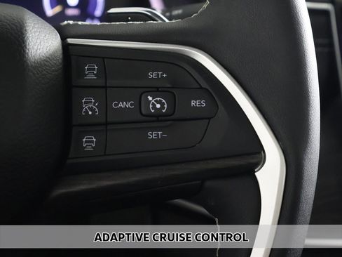 Used 2023 Jeep Grand Cherokee L Limited image 5