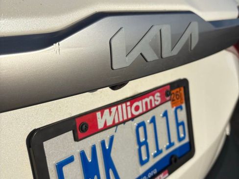 Used 2022 Kia Seltos LX image 11