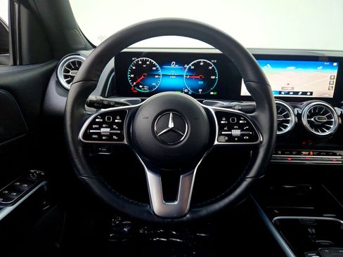 Certified 2023 Mercedes-Benz EQB 300 4MATIC image 17