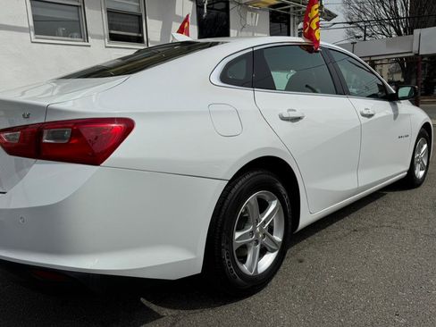Used 2024 Chevrolet Malibu LT image 32