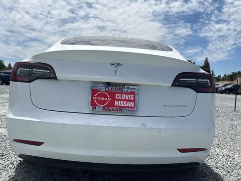 Used 2022 Tesla Model 3 Long Range AWD/4WD image 8