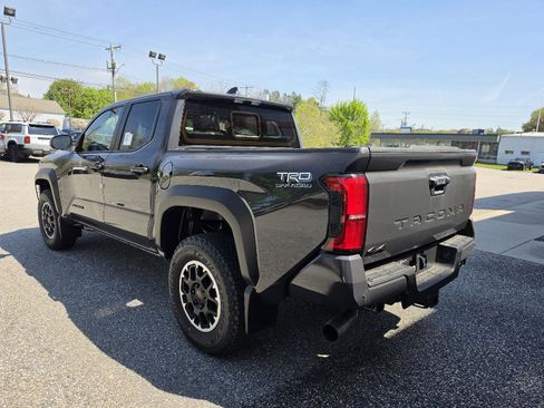 New 2026 Toyota Tacoma TRD Off-Road AWD/4WD image 5