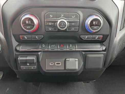 Used 2022 GMC Sierra 2500 SLE w/ SLE Convenience Package image 3