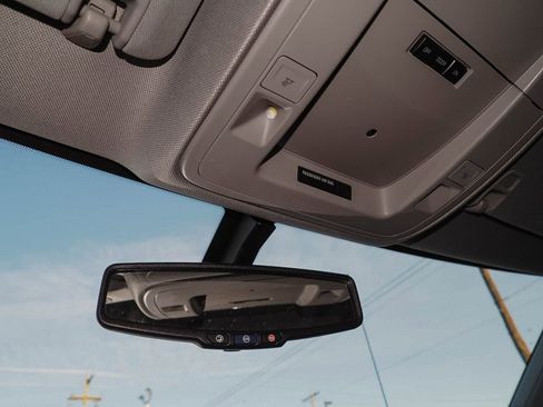 Used 2018 Chevrolet Silverado 1500 Custom w/ Custom Convenience Package image 31