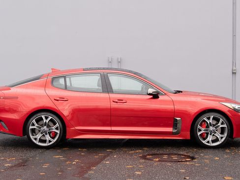Used 2018 Kia Stinger GT2 image 30