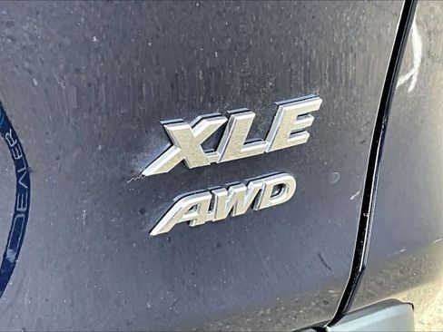 Certified 2025 Toyota RAV4 XLE w/ Convenience Package AWD/4WD image 9