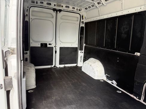 Used 2023 RAM ProMaster 2500 FWD image 16