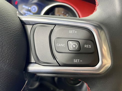 Certified 2023 Jeep Gladiator Rubicon w/ Cold Weather Group image 19