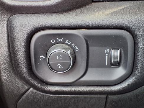 Used 2024 RAM 2500 Big Horn image 24