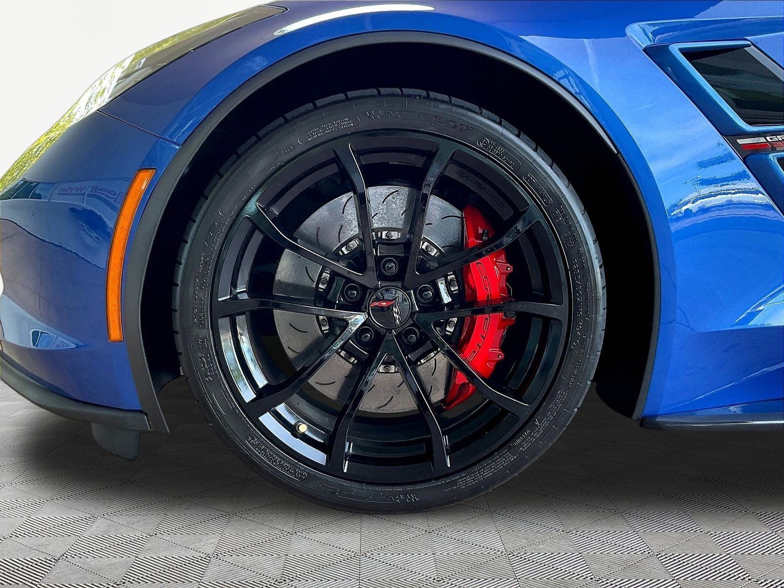 Used 2019 Chevrolet Corvette Grand Sport RWD image 31