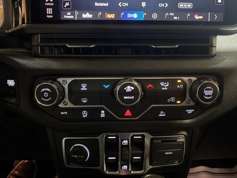 New 2026 Jeep Wrangler Sport S image 23