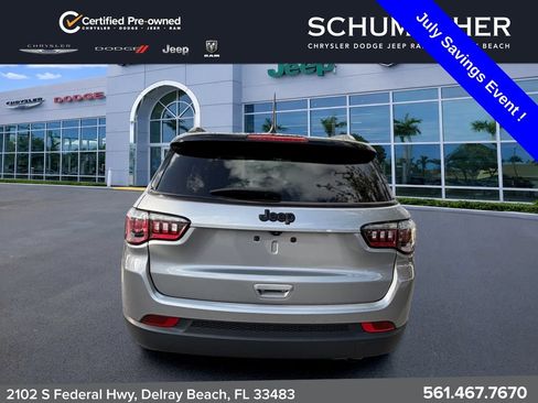 Used 2022 Jeep Compass Latitude FWD image 6
