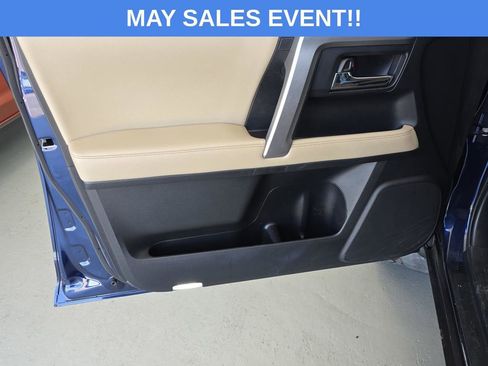 Used 2019 Toyota 4Runner SR5 AWD/4WD image 32