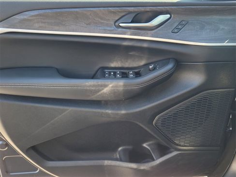 New 2025 Jeep Grand Cherokee L Limited w/ Luxury Tech Group II image 26