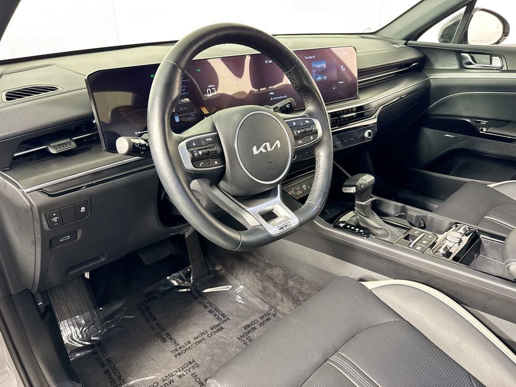 Used 2025 Kia K5 GT-Line w/ GT-Line Premium Package AWD/4WD image 9