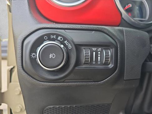 Used 2022 Jeep Wrangler Unlimited Rubicon w/ Steel Bumper Group image 25