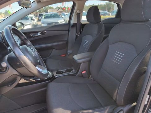 Used 2019 Kia Forte S w/ S Premium Package image 13