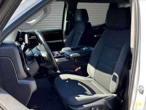 Used 2024 Chevrolet Silverado 1500 LT AWD/4WD image 14