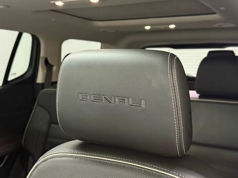 Used 2023 GMC Acadia Denali w/ Denali Ultimate Package image 37