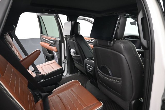 Used 2023 GMC Yukon Denali Ultimate AWD/4WD image 29