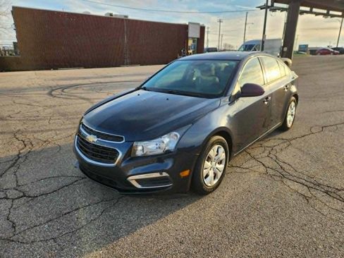 Used 2016 Chevrolet Cruze LS image 8