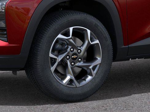 New 2026 Chevrolet Trax LT w/ Sunroof Package FWD image 9