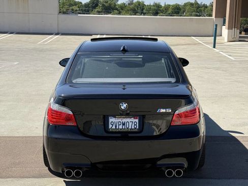 Used 2010 BMW M5 RWD image 51