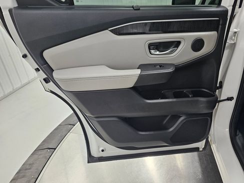 Certified 2024 Honda Pilot Elite image 29