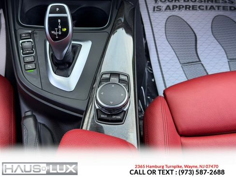 Used 2017 BMW 340i xDrive Sedan w/ Premium Package Enhanced AWD/4WD image 25