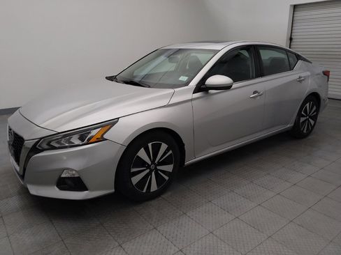 Used 2019 Nissan Altima 2.5 SL image 2