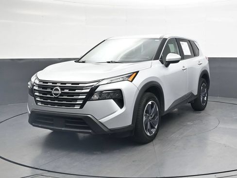 Used 2025 Nissan Rogue SV FWD image 12