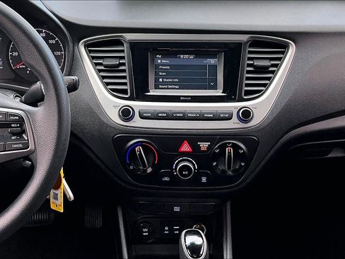 Used 2019 Hyundai Accent SE FWD image 6