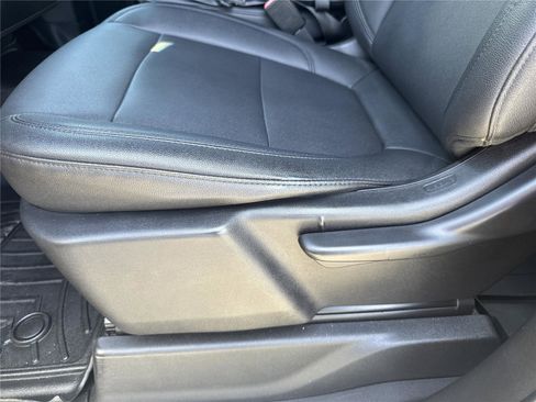 Used 2021 GMC Sierra 1500 4x4 Crew Cab w/ Sierra Value Package image 12