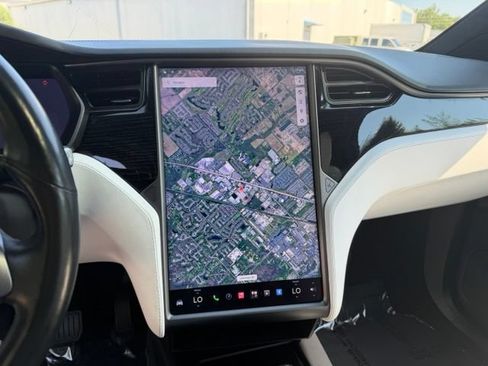 Used 2020 Tesla Model X Long Range AWD/4WD image 22