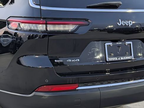 Used 2021 Jeep Grand Cherokee L Limited w/ Luxury Tech Group II AWD/4WD image 8