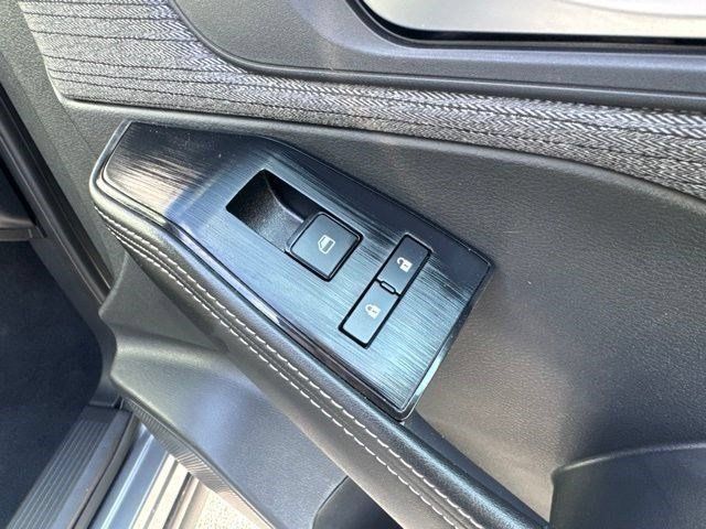 Used 2023 Nissan Rogue SV AWD/4WD image 40