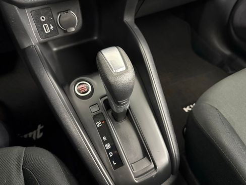 Used 2024 Nissan Kicks S image 15