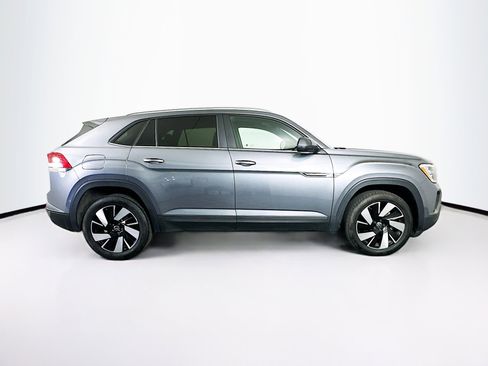 Used 2025 Volkswagen Atlas Cross Sport SE image 10