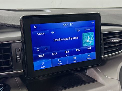 Used 2020 Ford Explorer XLT w/ Equipment Group 202A image 30