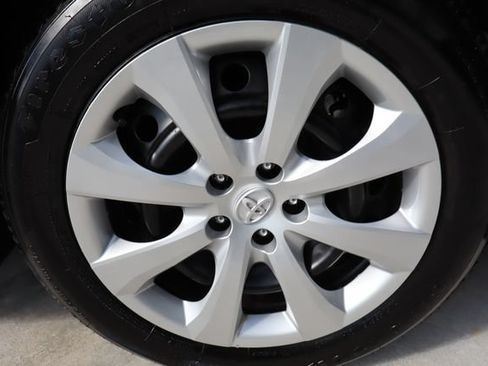 Used 2025 Toyota Corolla LE FWD image 41