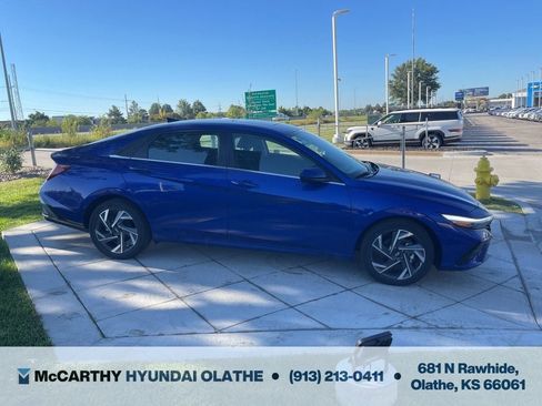 Certified 2025 Hyundai Elantra SEL FWD image 16